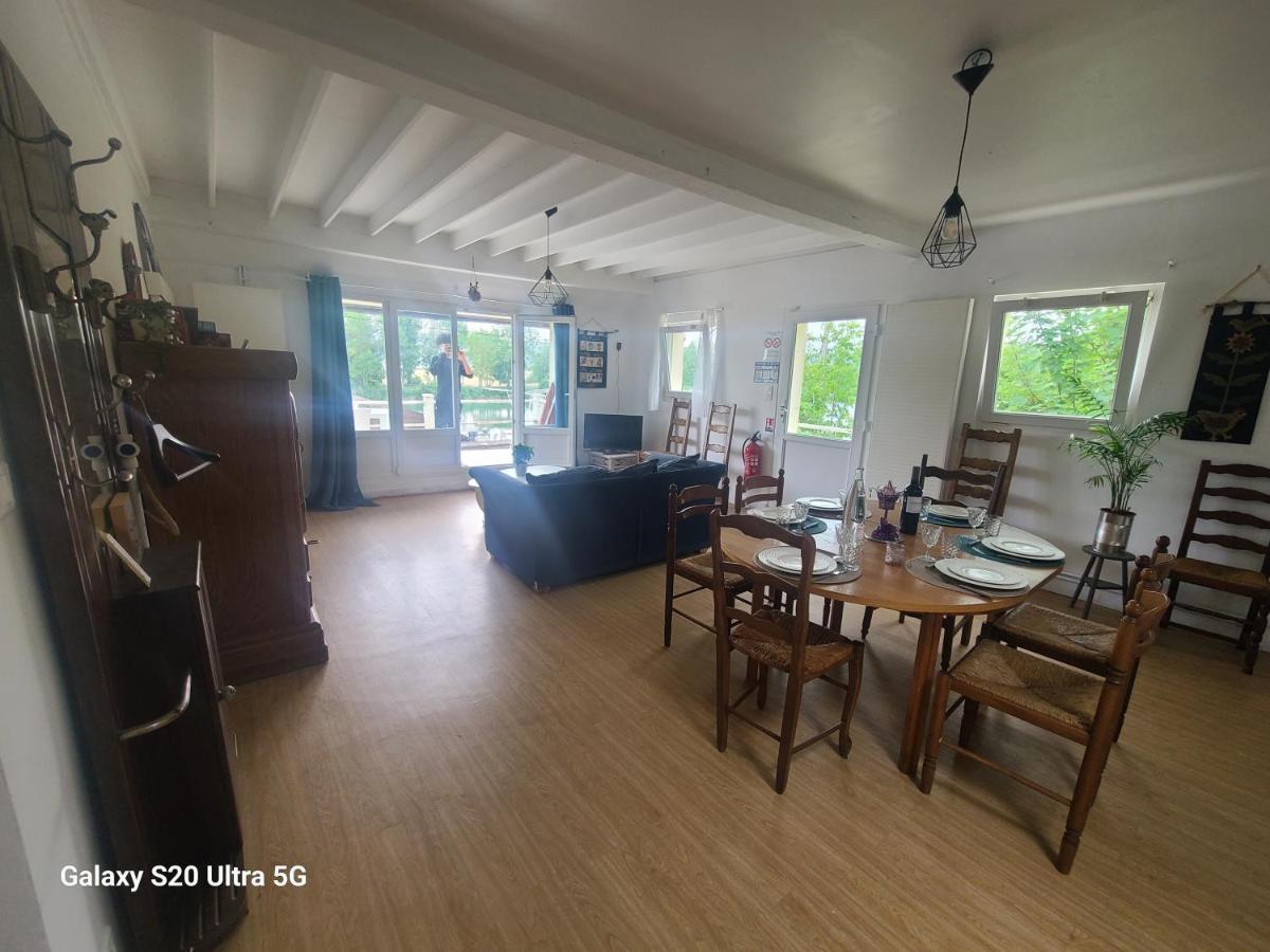Les Chambrees Du Bac Hotel Charly-sur-Marne Luaran gambar