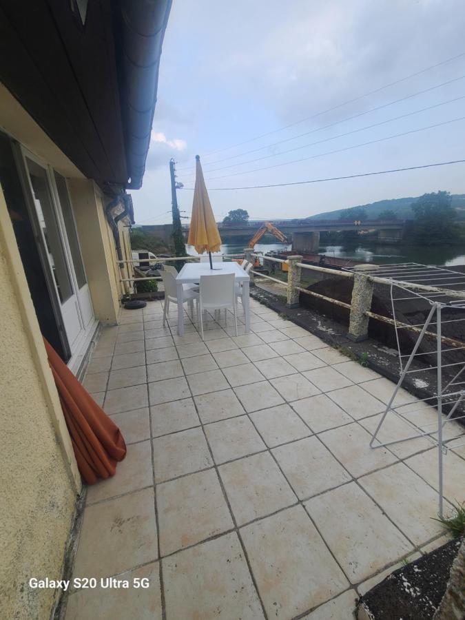 Les Chambrees Du Bac Hotel Charly-sur-Marne Luaran gambar